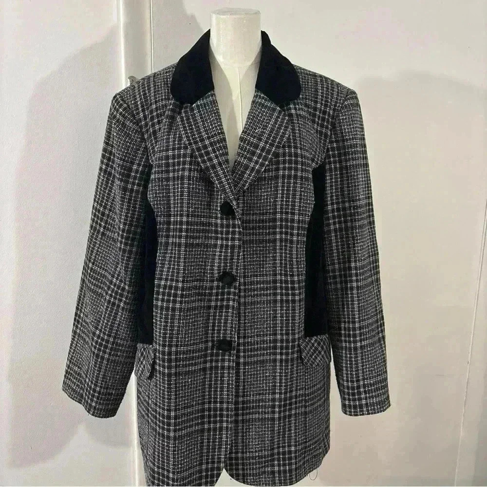 Women's Black and Gray Plaid Jacket Oversized